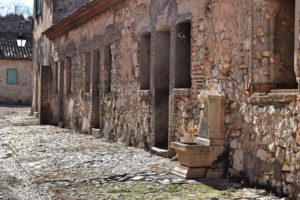 Cannes - St Marguerite - courtyard with fountain