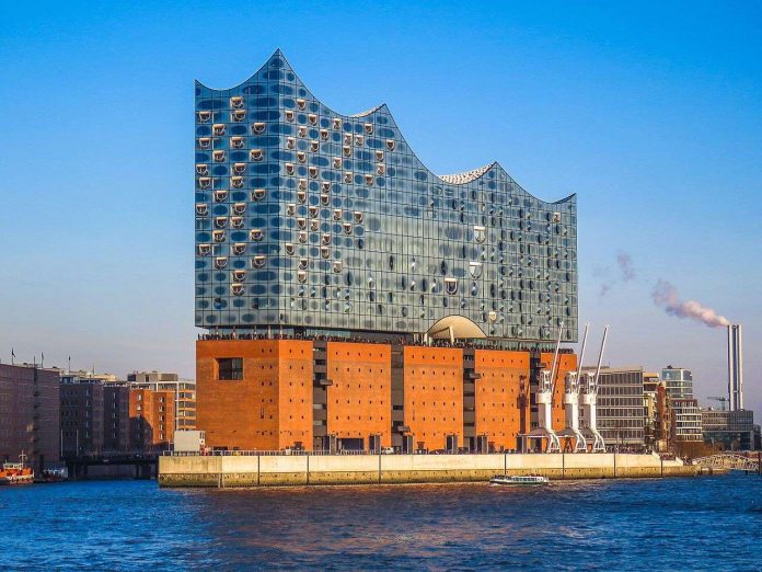 Elbphilharmonie (Elbe Philharmonic Hall), Hamburg Elbphilharmonie (Elbe Philharmonic Hall), Hamburg