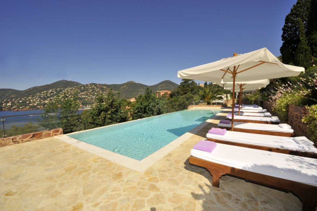 Hotel Review Tiara Yaktsa, ThéoulesurMer, France