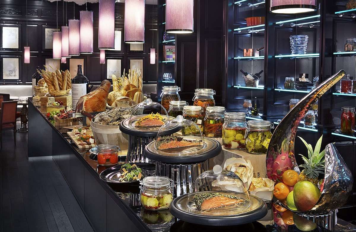 Ritz Carlton, Moscow: buffet restaurant