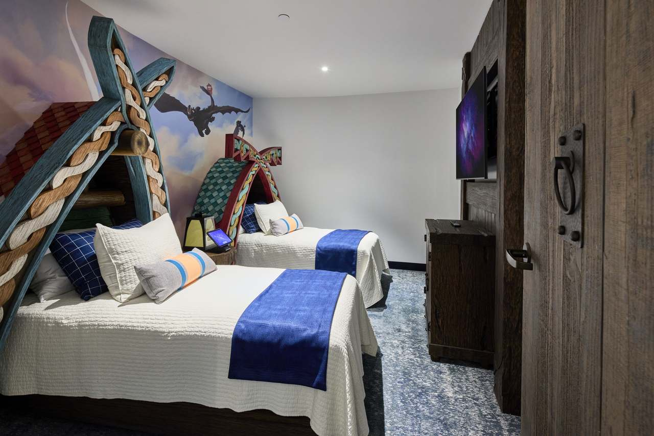 Universal Helios Grand Hotel, a Loews Hotel - How to Train your Dragon Kids Suite