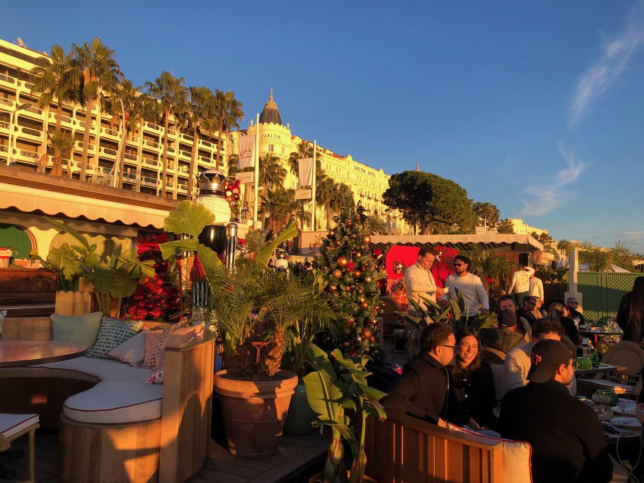 Lucia beachclub Cannes c Lisa Gerard-Sharp