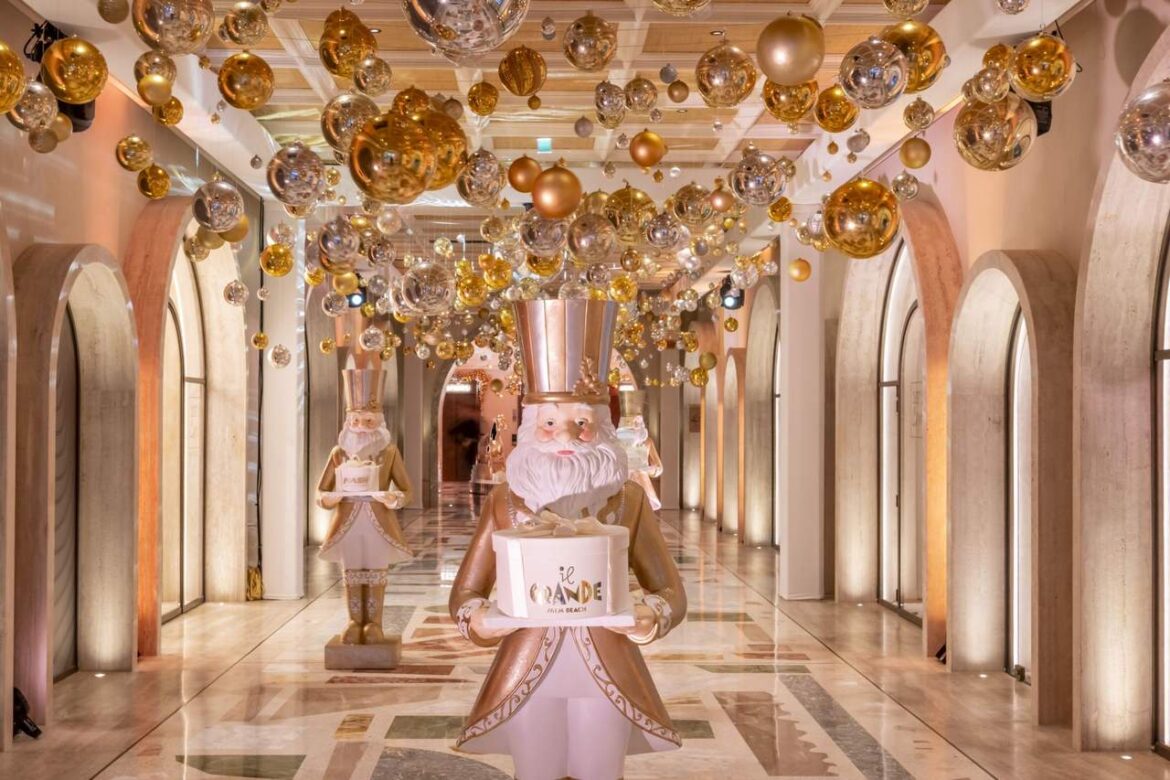 Palm Beach puts on the glitz c Palm Beach