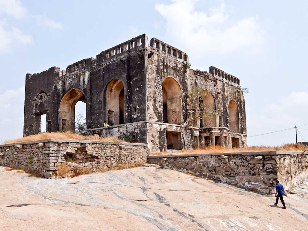 Bhongir Fort Ruins