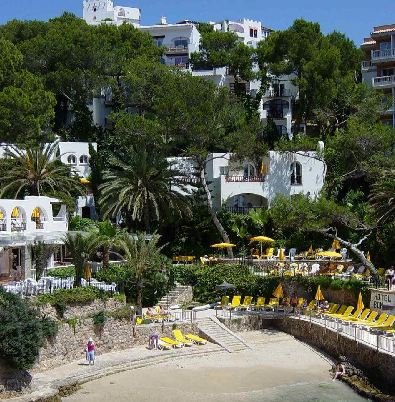 Bon Sol hotel in Mallorca cascades into a bay