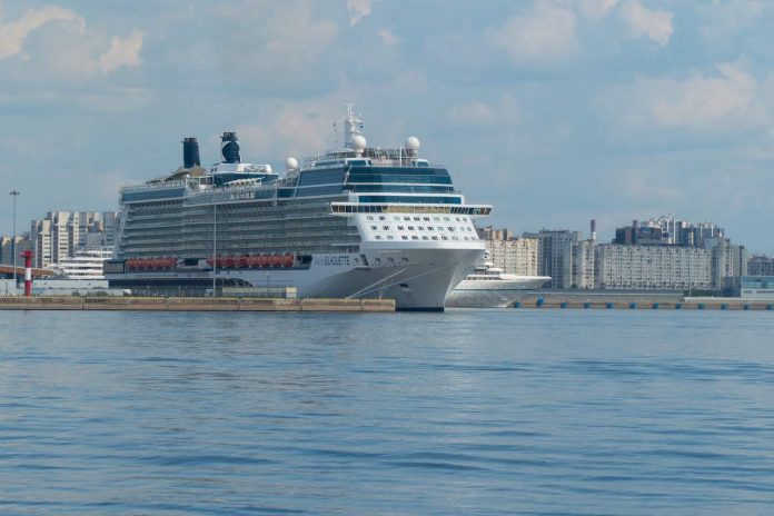 Celebrity Silhouette - Peterhoff Celebrity Silhouette - Peterhoff