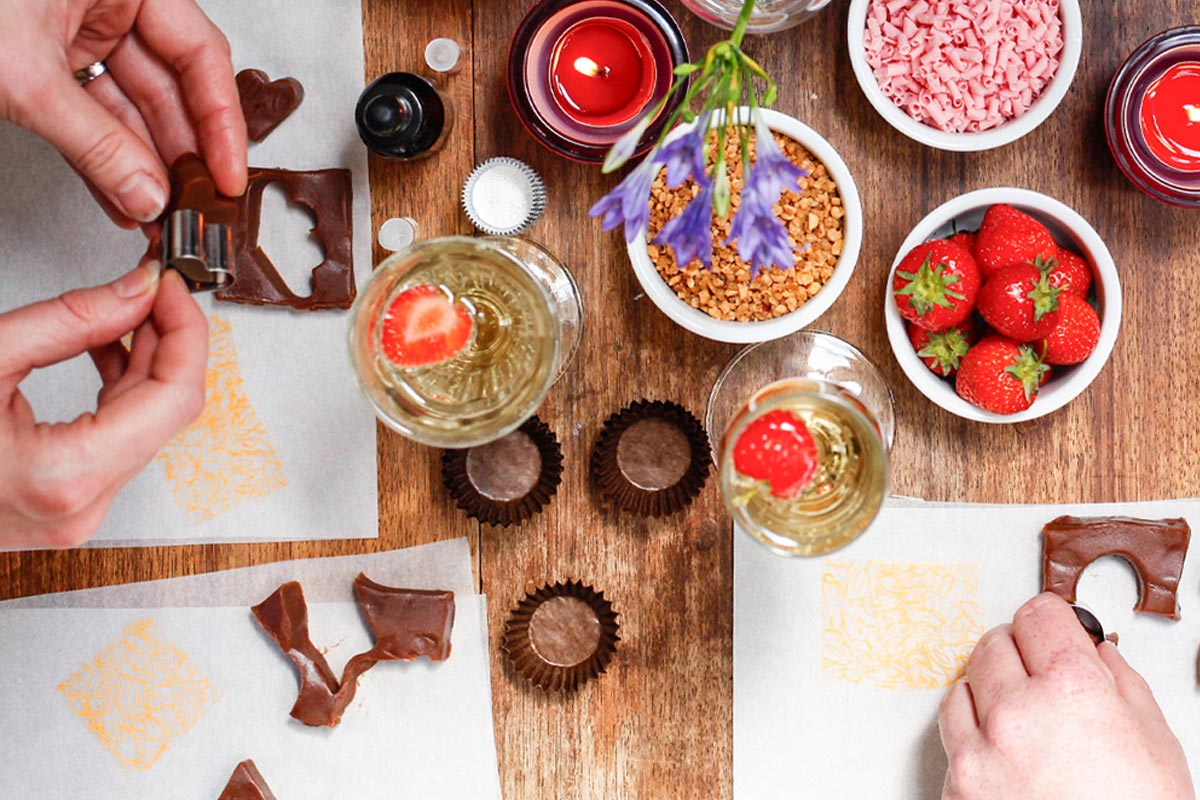 Chocolate workshop with Prosecco for two