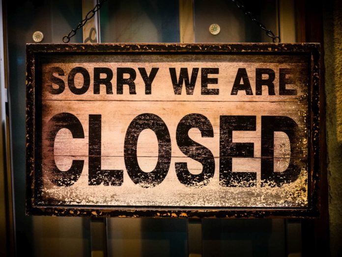 Closed sign Cheap Flights House ceased trading