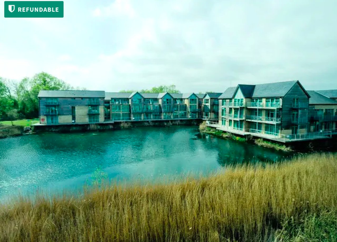 Leisurely Cotswolds stay at a modern lakeside retreat