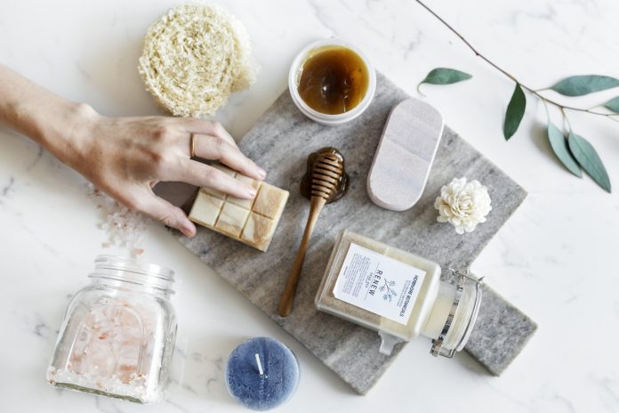 Flat lay of spa treatment set Spa treatment set