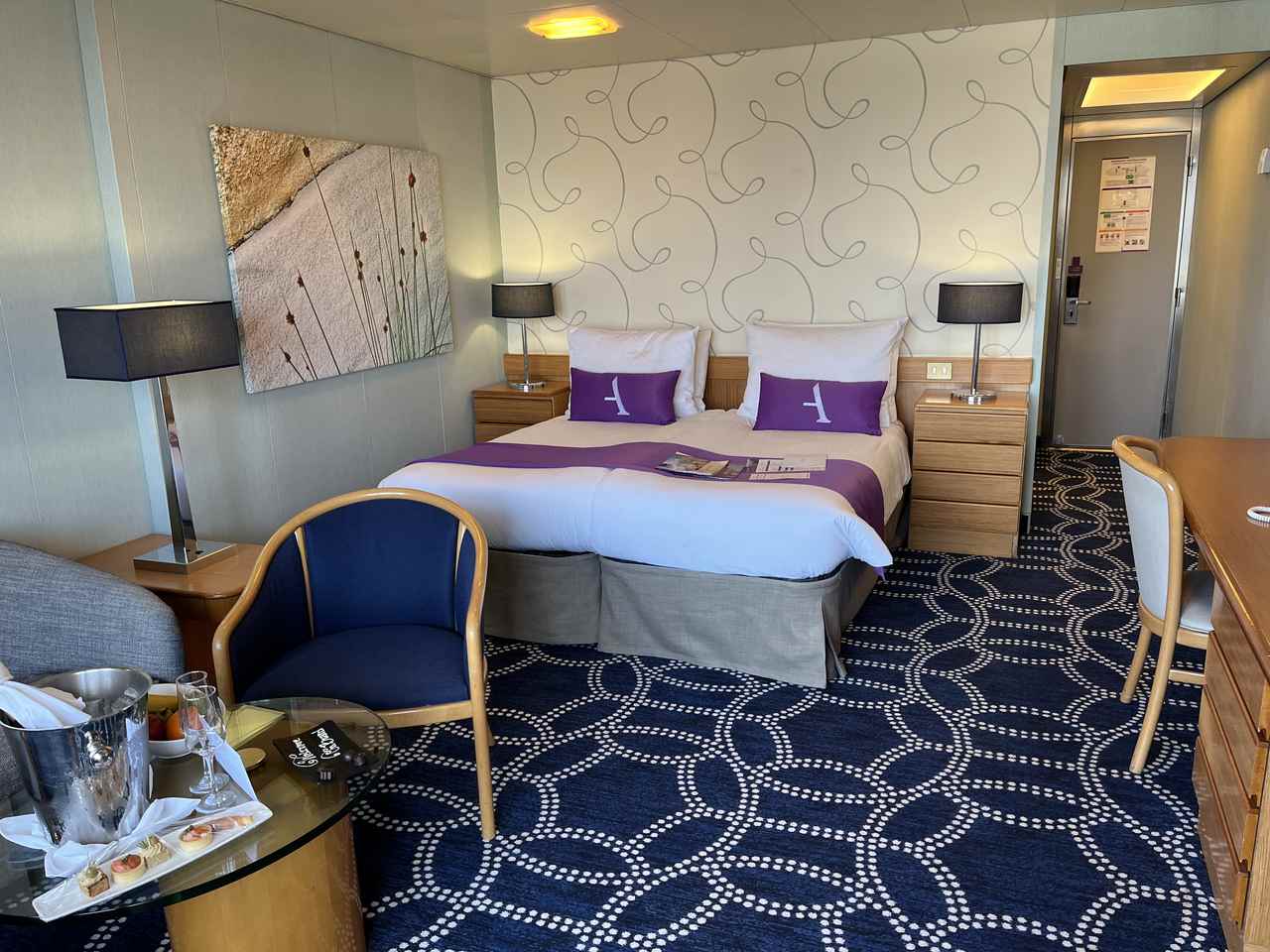 Deck 11 Suite, Ambassador
