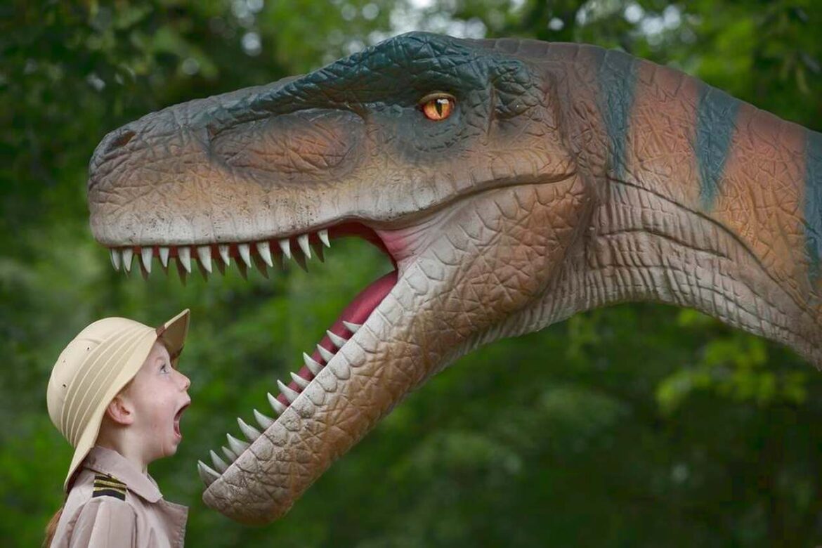 Dinasaur The Lost Kingdom tour