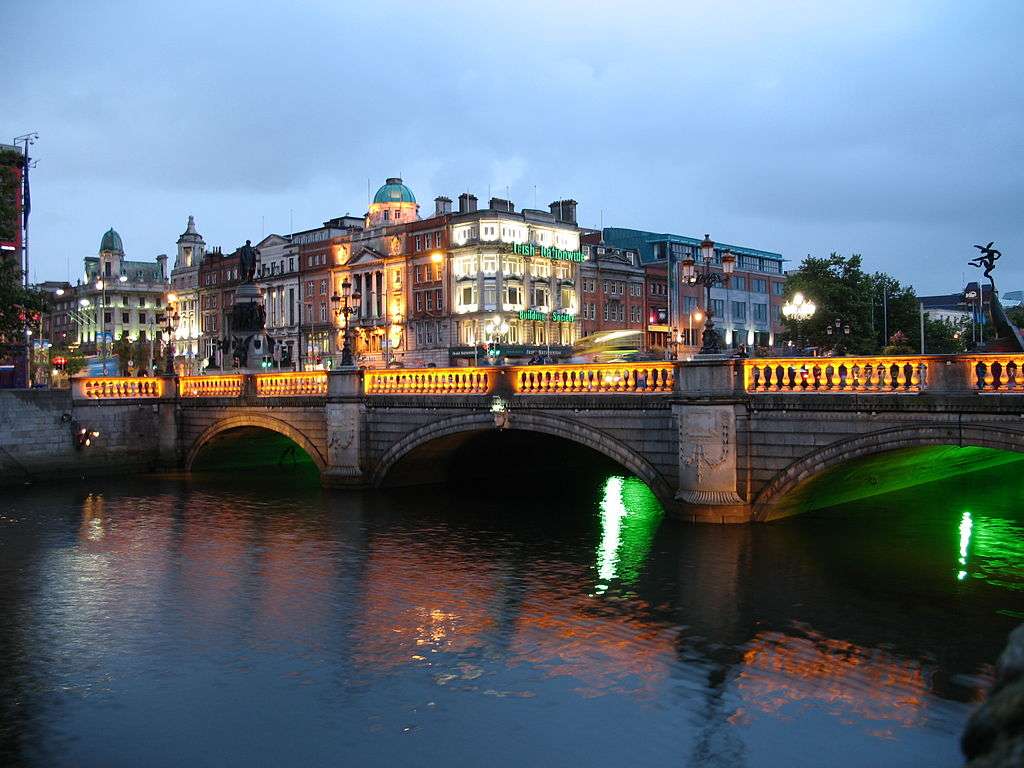 Dublin by night