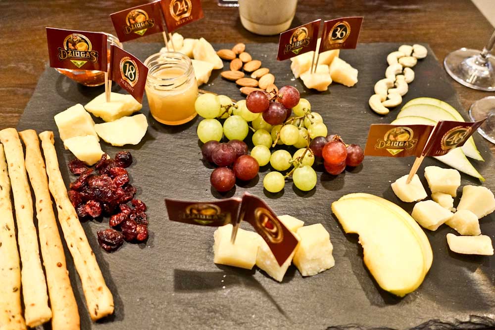 Dziuga Cheese