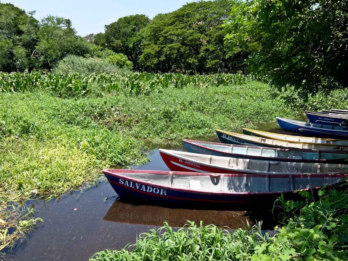 Boats- places to visit in El Salvador