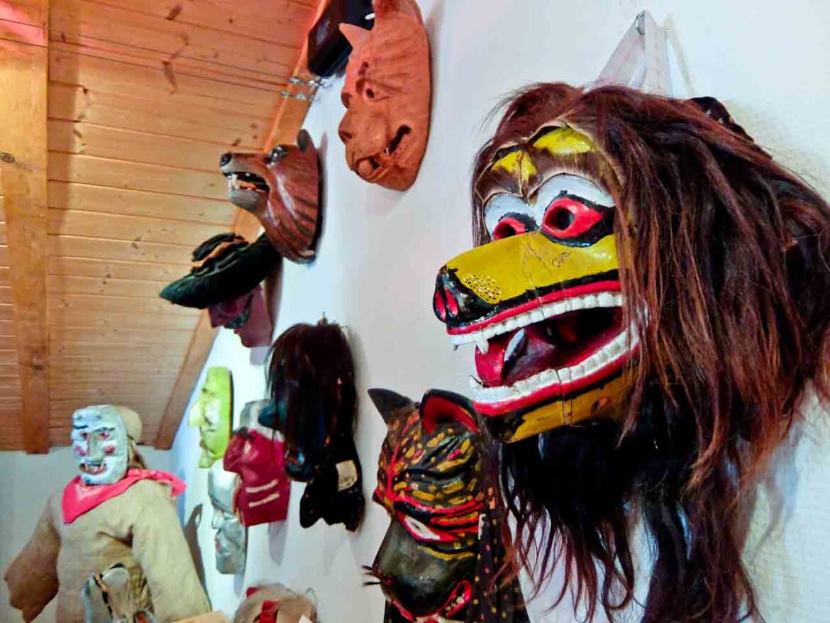 Evolène Masks