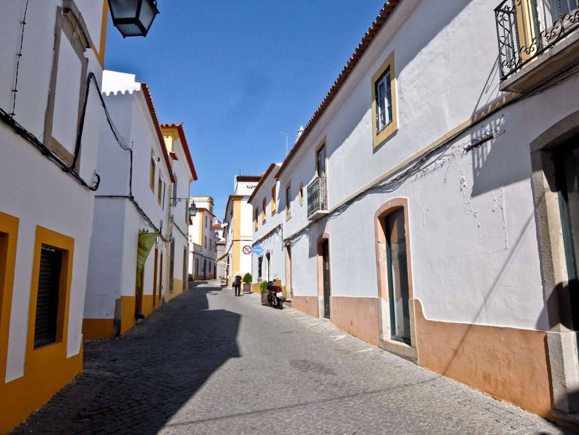 Evora Street 1