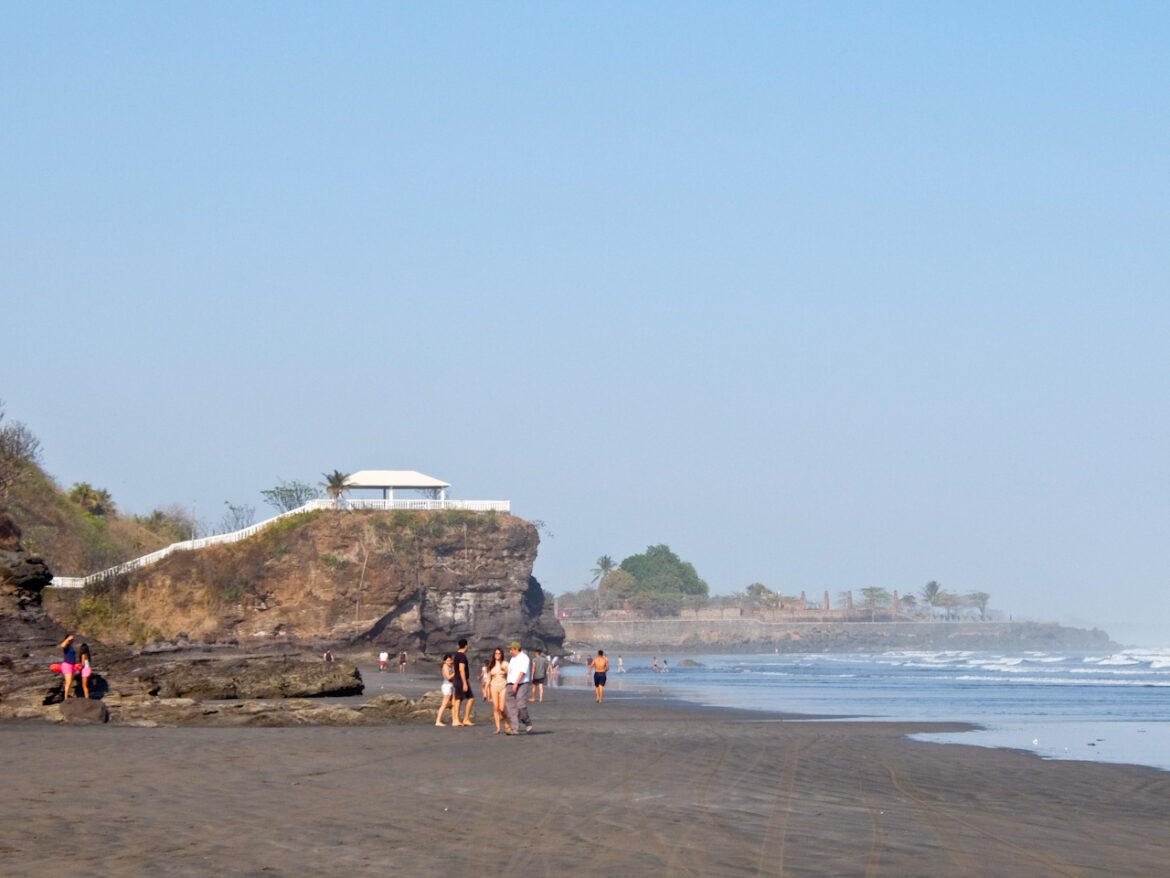 FLores Beach Cliffs