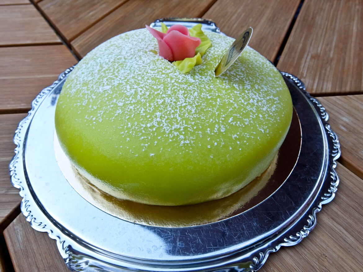 Fika Cake