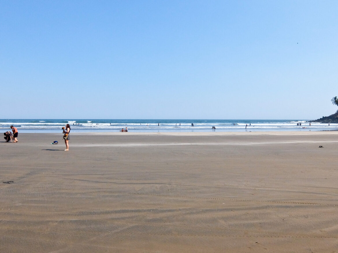 Flores Beach Sands