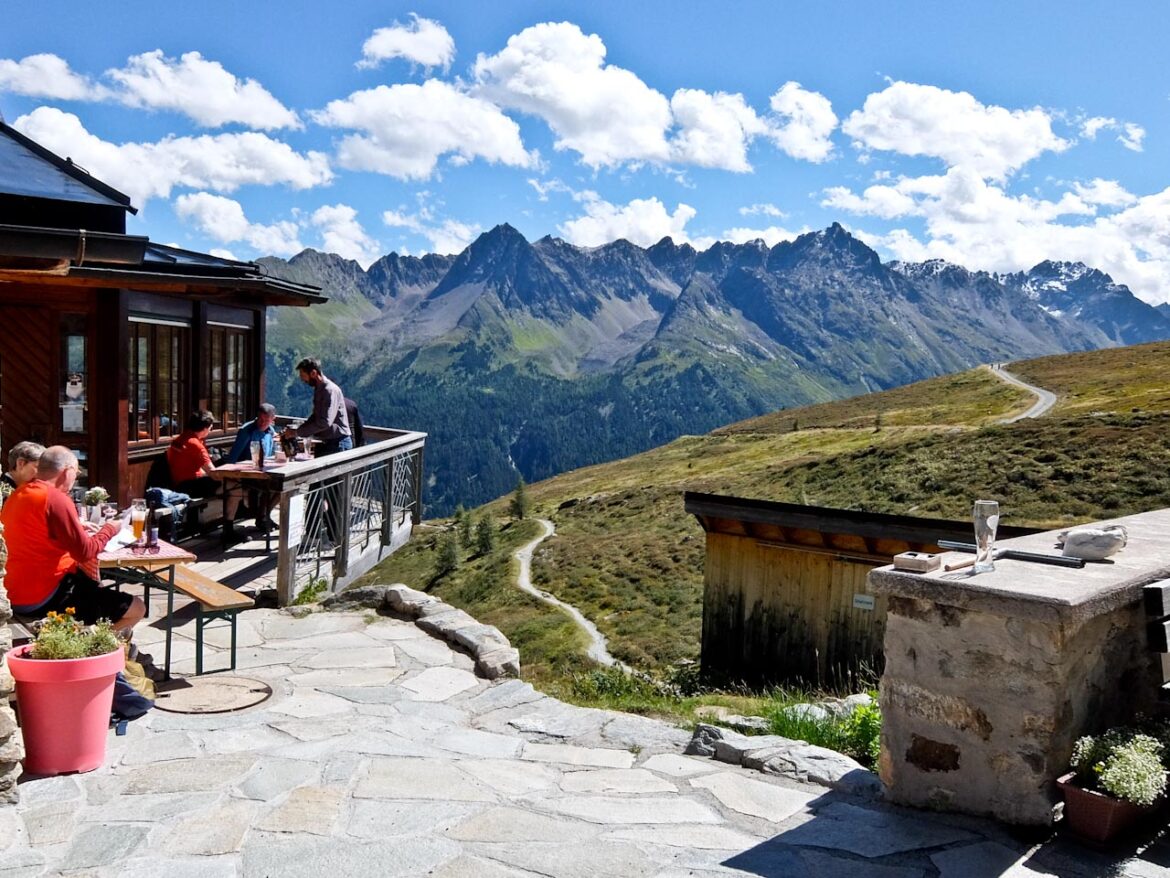 Friedrichshafener Hütte Terrace