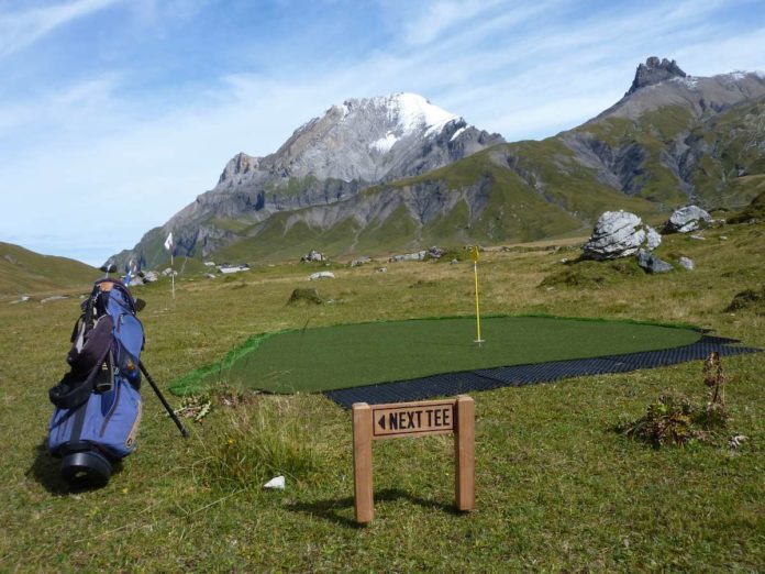Golf Mountain pop-up course on Adelboden’s Engstligenalp Golf Mountain pop-up course on Adelboden’s Engstligenalp