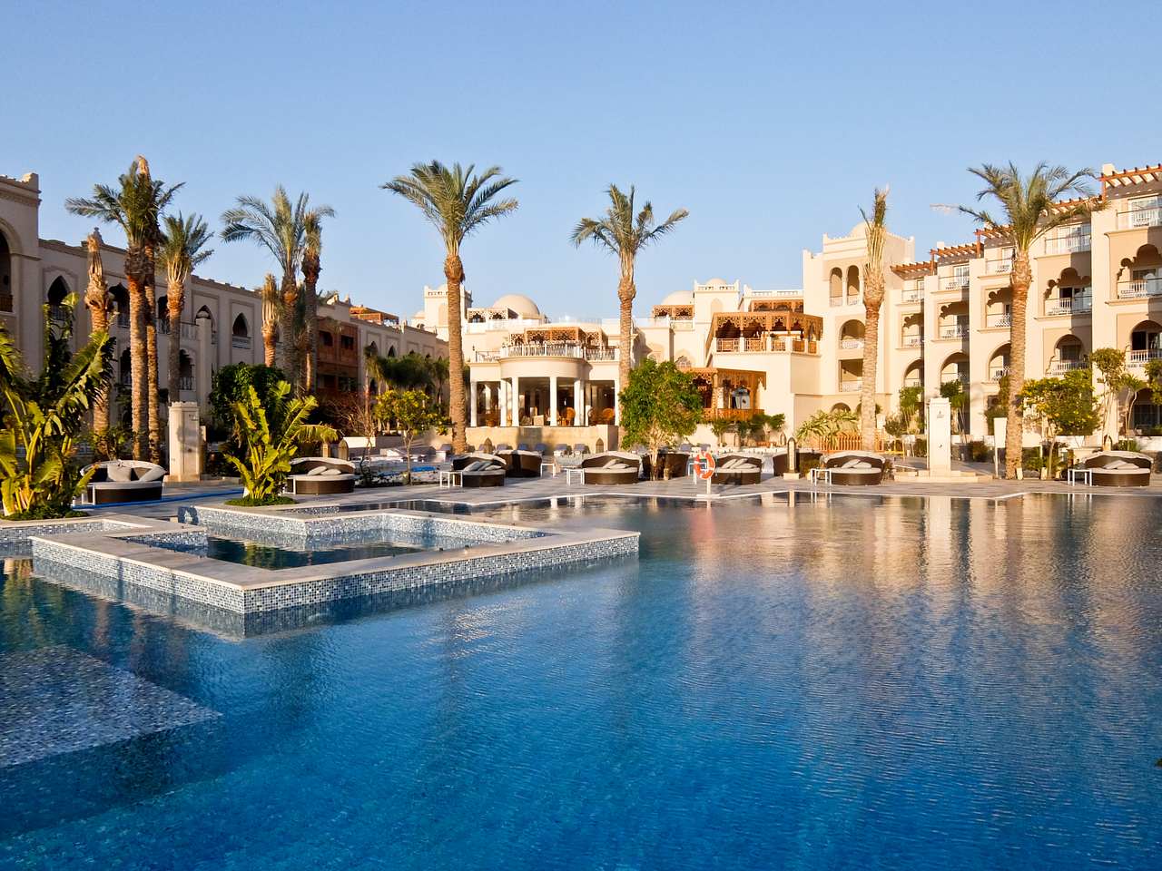 Hotel Review: Grand Palace, Hurghada, Egypt