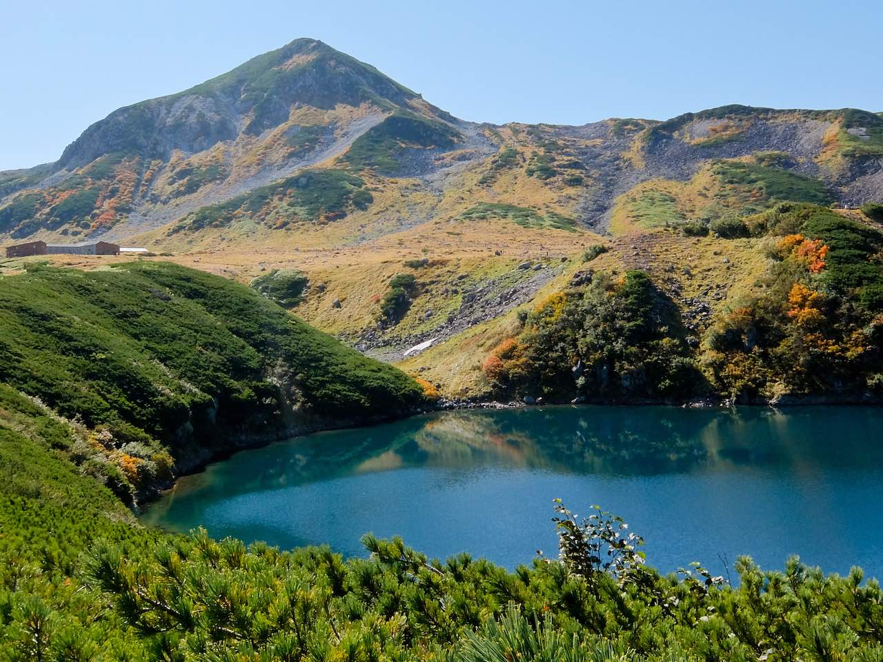 Hiking from Tateyama - Mikurigaike Crater Lake