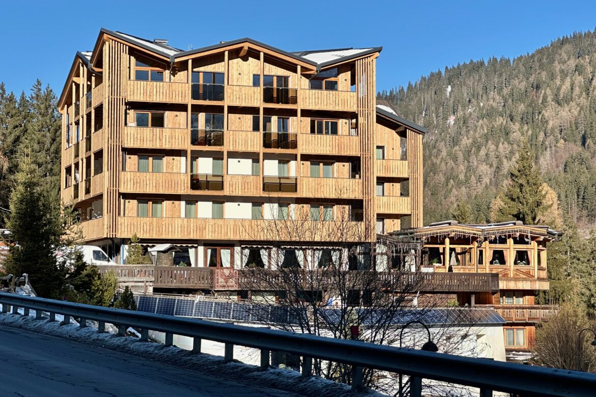 Hotel Lorenzetti in Madonna di Campiglio, Italy Hotel Lorenzetti in Madonna di Campiglio, Italy