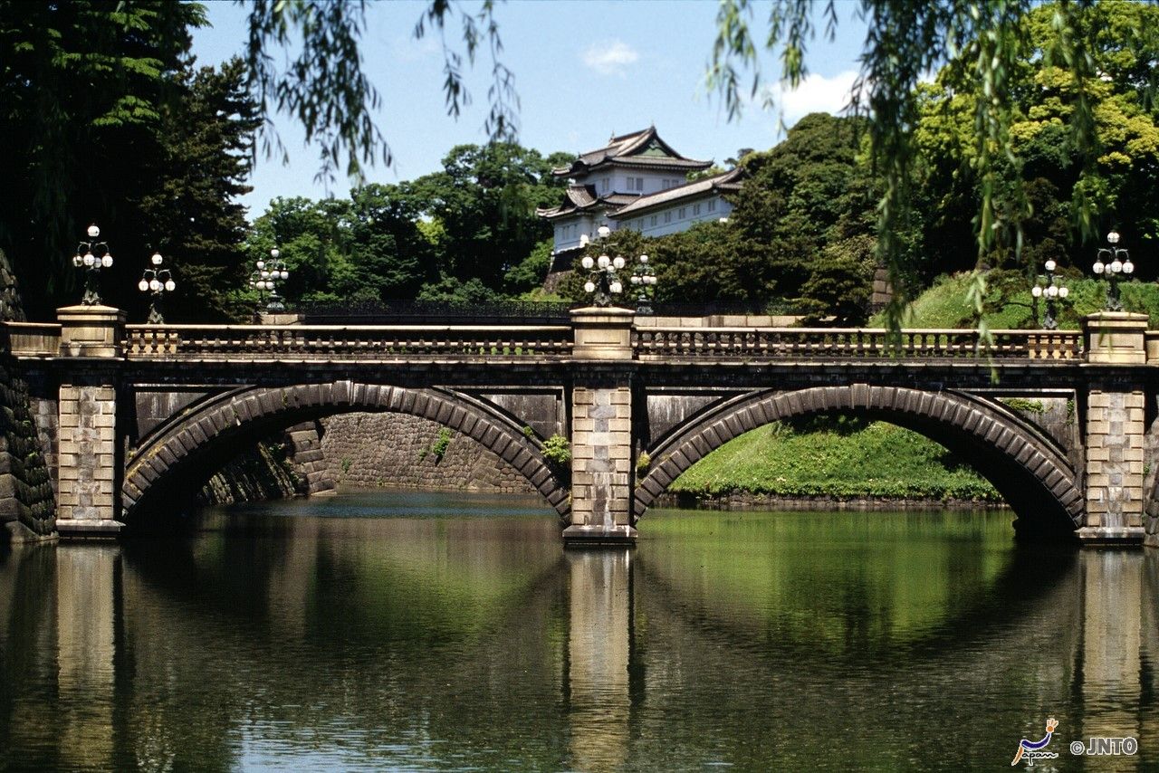 Imperial Palace and moat Tokyo, Japan