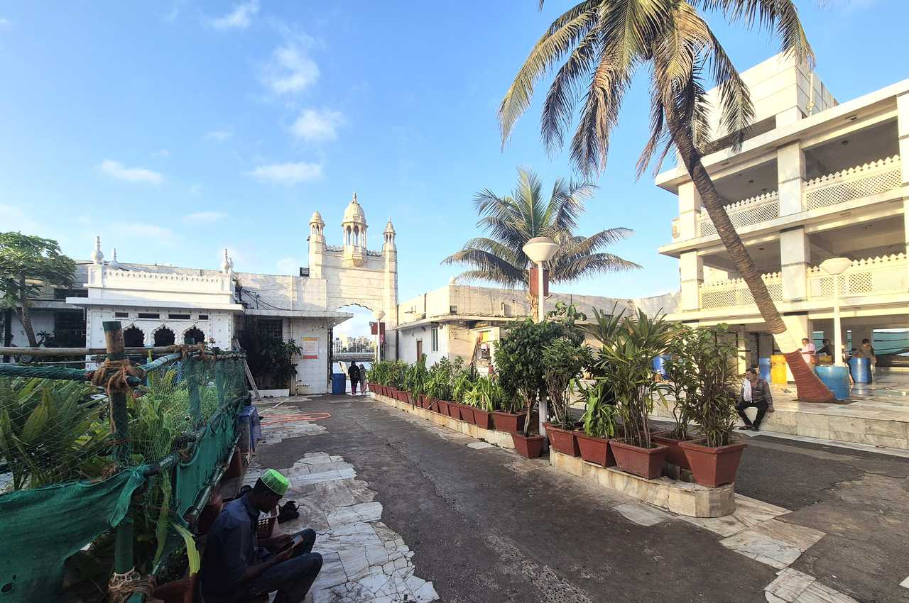 Inside the Haji Ali Dargah