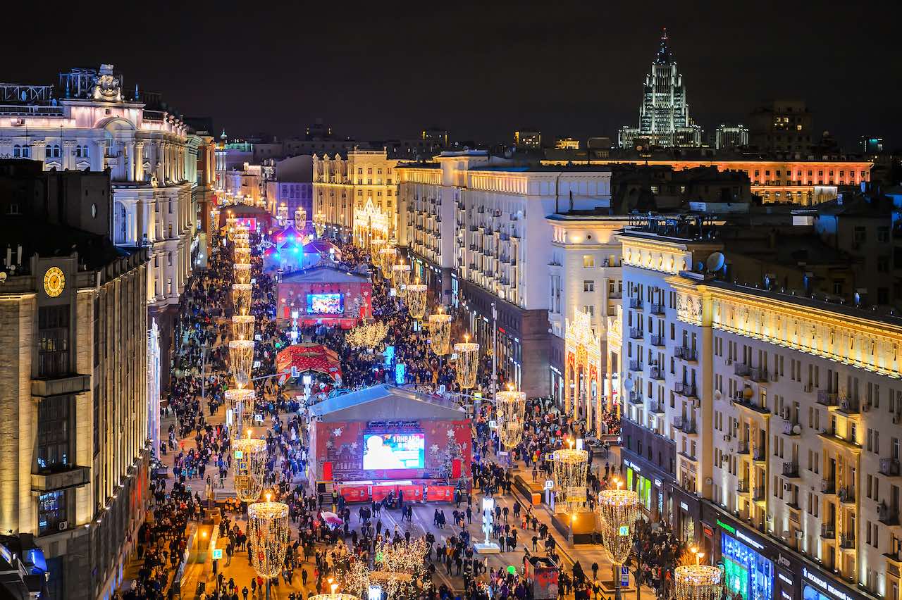 Journey-to-Christmas-Moscow-Christmas-market.jpg