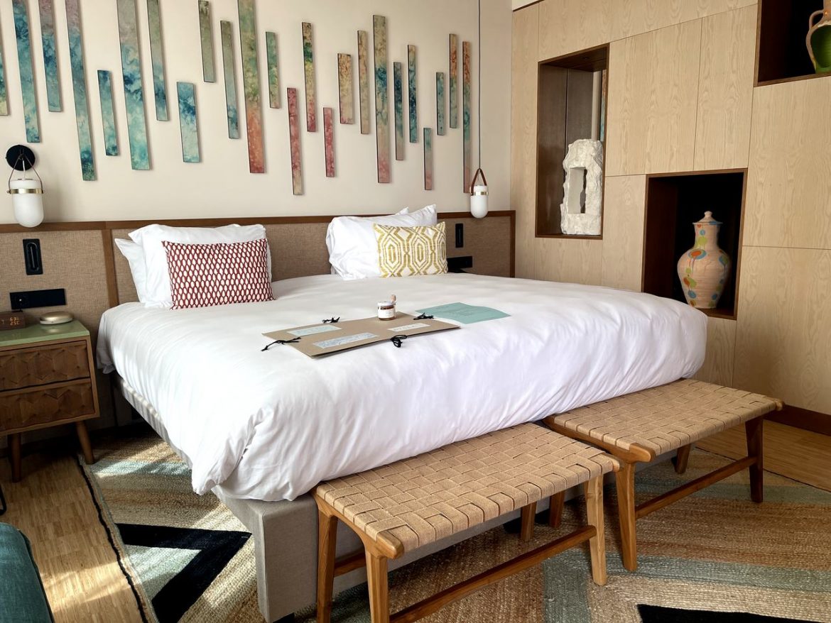 Kimpton bedroom