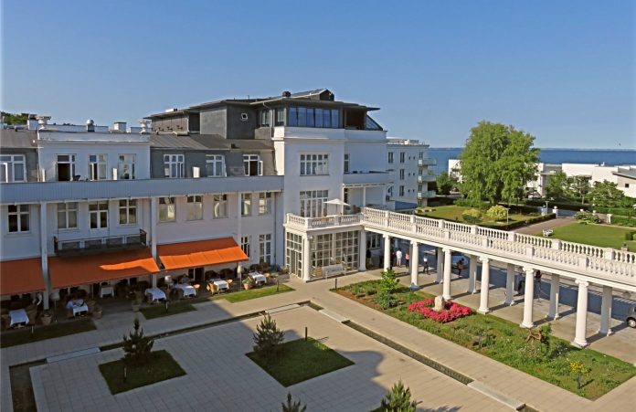 Kurhotel Skodsborg Colonnades by Ramy Salameh Kurhotel Skodsborg Colonnades by Ramy Salameh