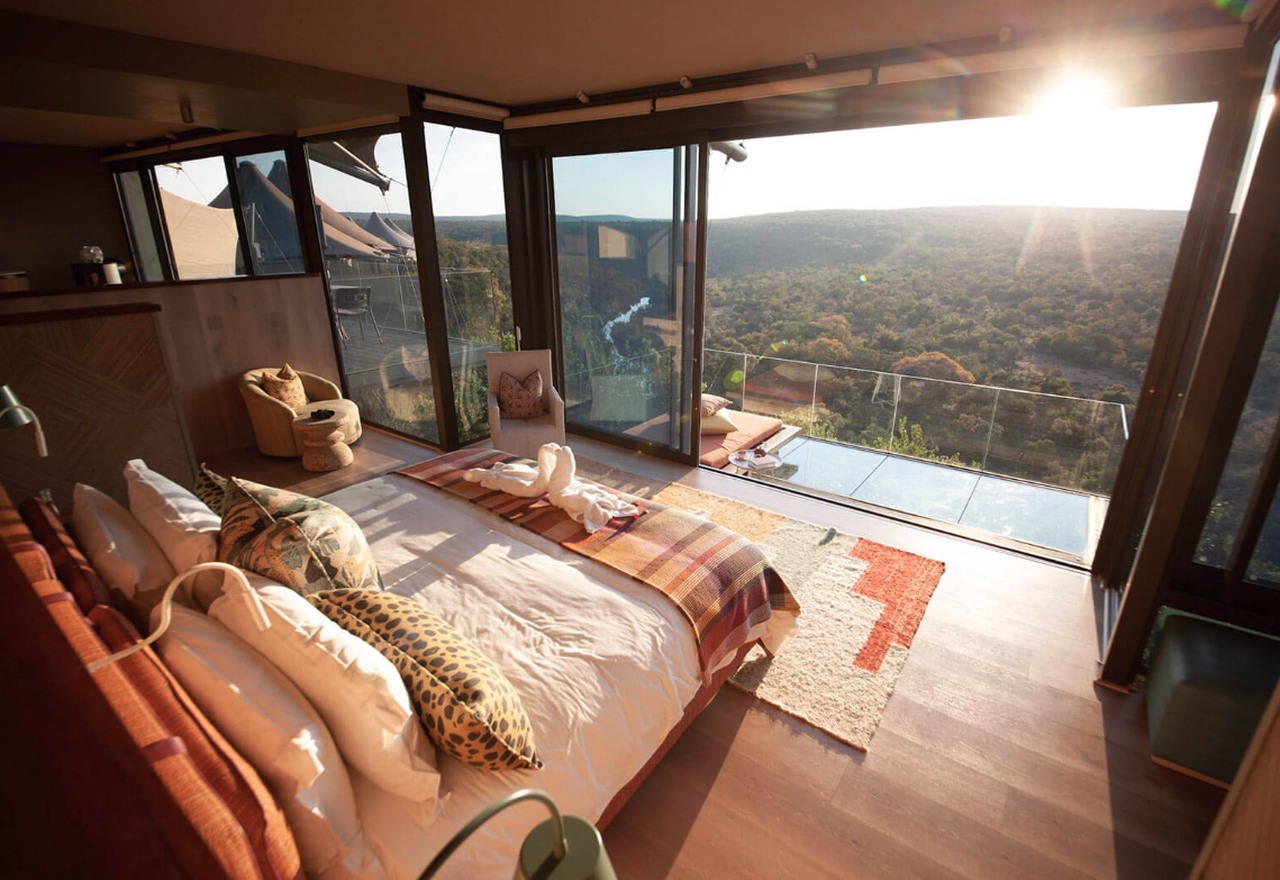 Lepogo Lodge, romantic accommodation in South Africa.