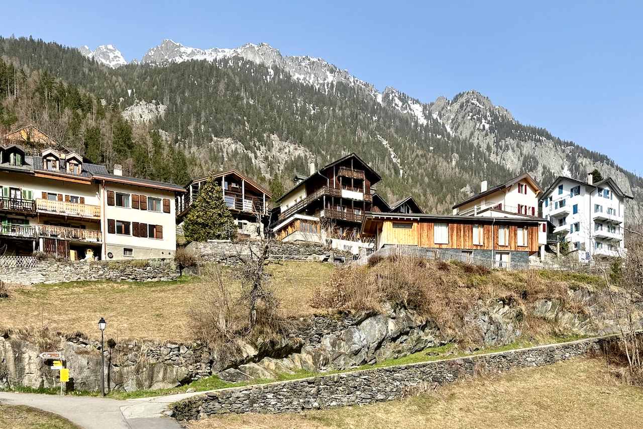 Les Marécottes Village
