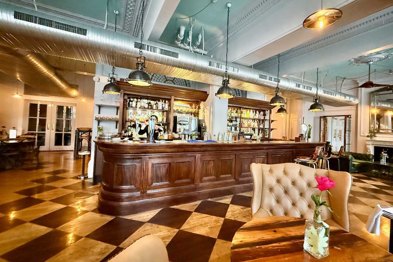 Lounge Bar at the Radisson Blu South Kensington