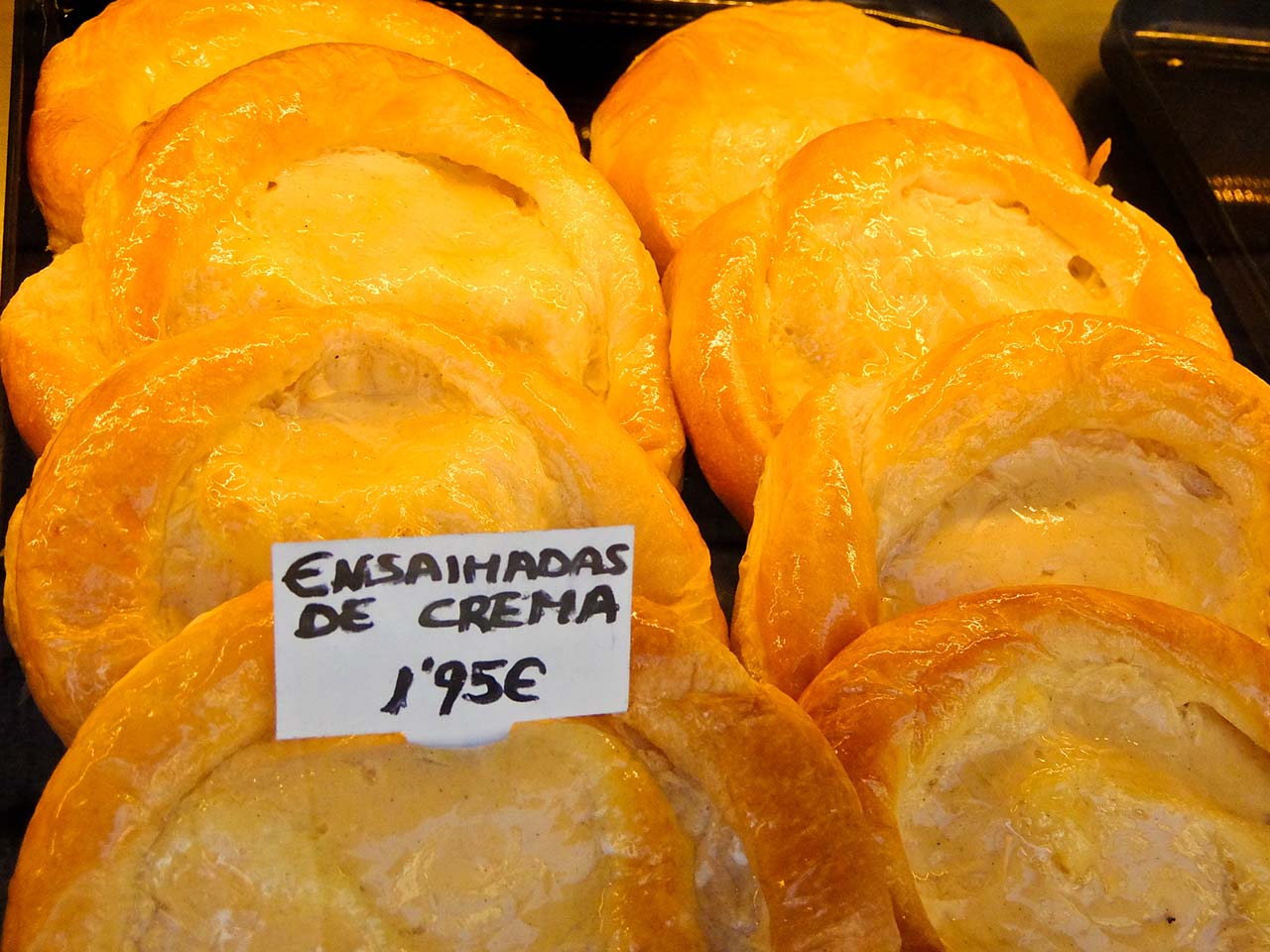 Mallorca Food - Cream Ensaimadas