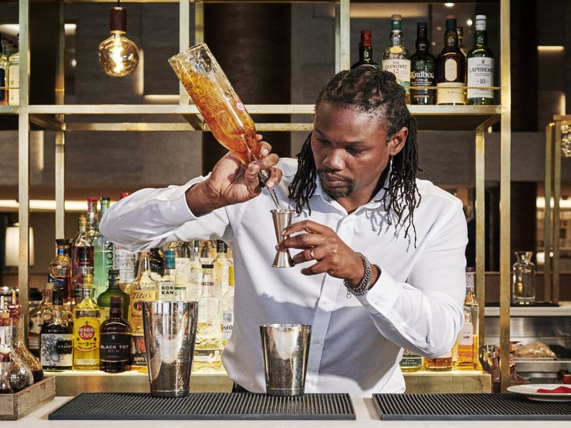 Middle Eight Maurice – Mixology 1