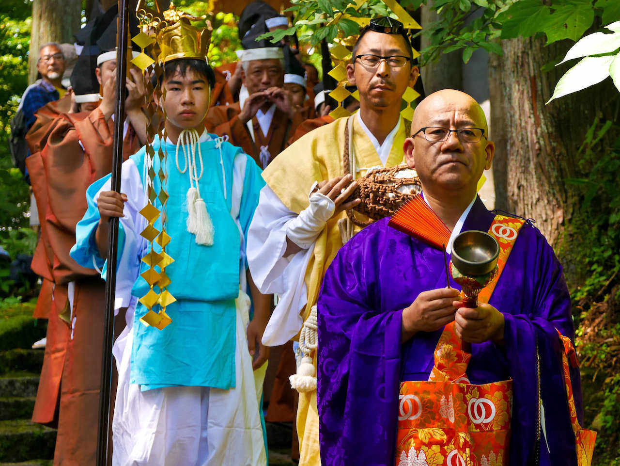 leading monks