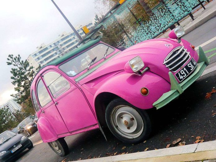 Pink Citroen 2CV
