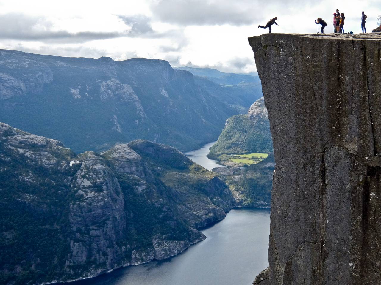 Preikestolen Walking Trails