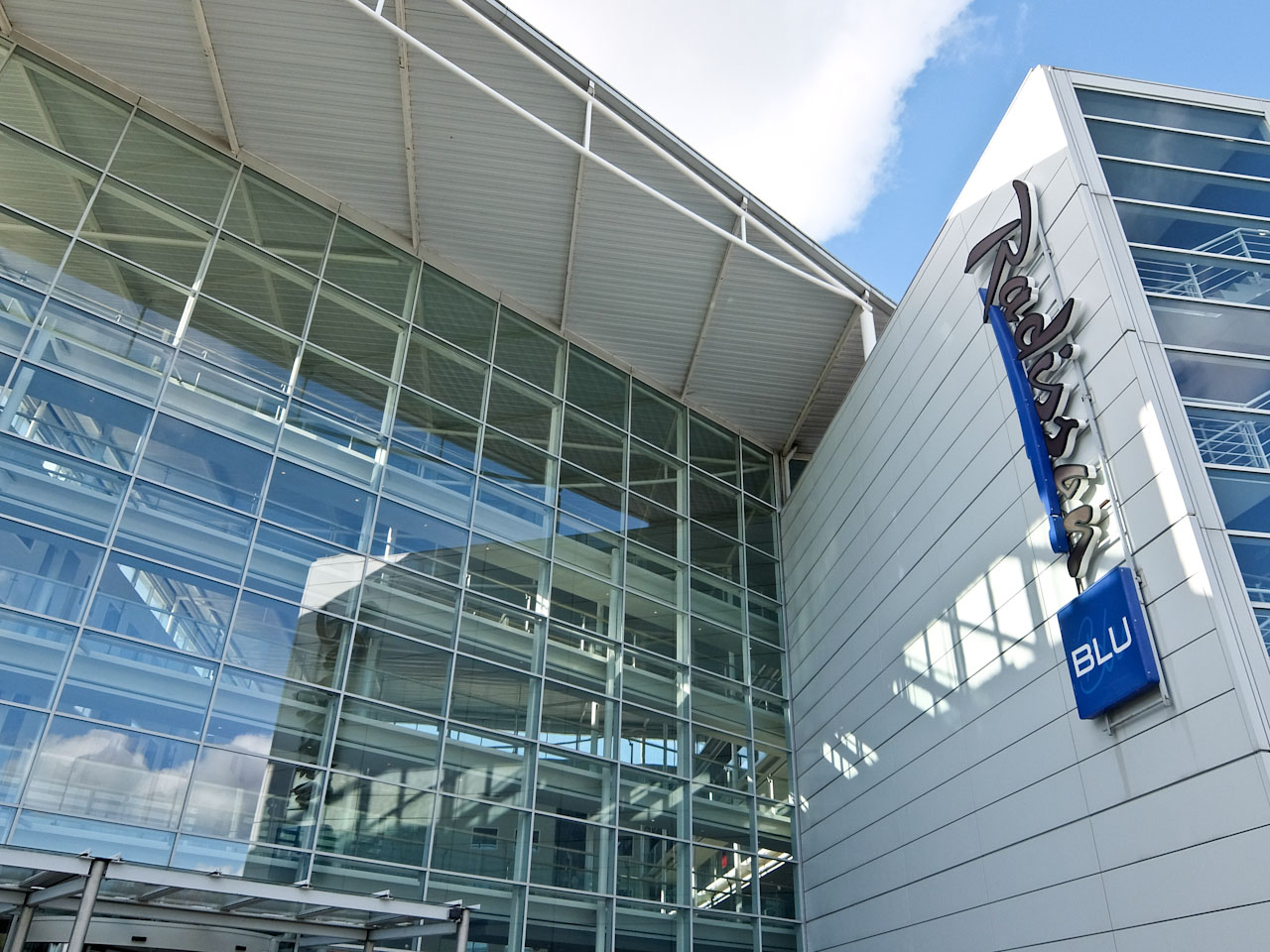 Hotel Review: Radisson Blu Stansted Airport, London