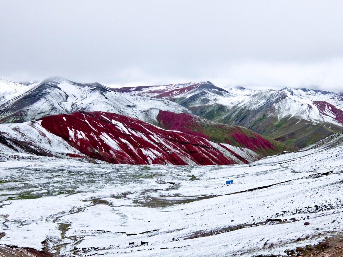 Rainbow Mountain Colours