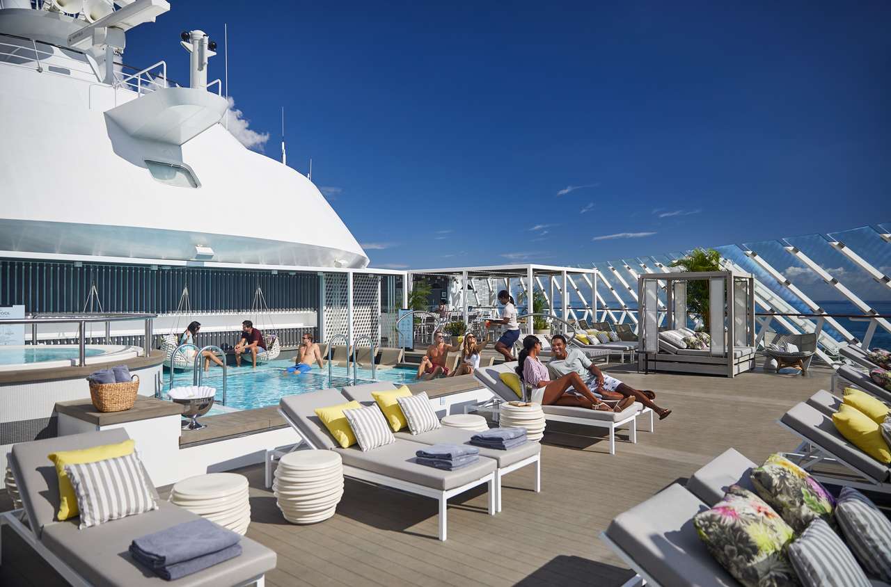 Retreat sundeck, Celebrity Apex