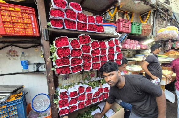 Rose seller at Dadar Flower Market
