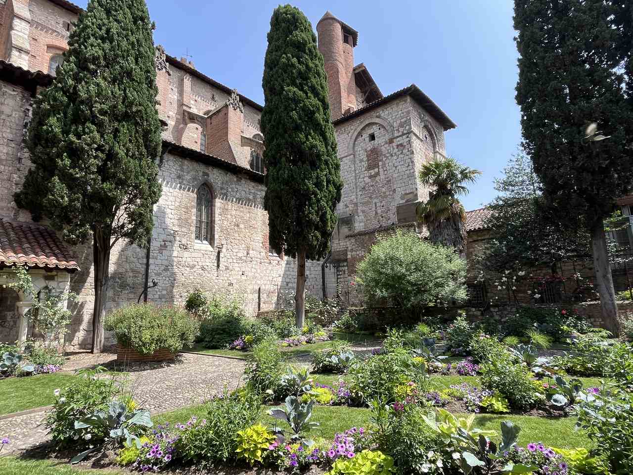 Saint Salvi Cloister
