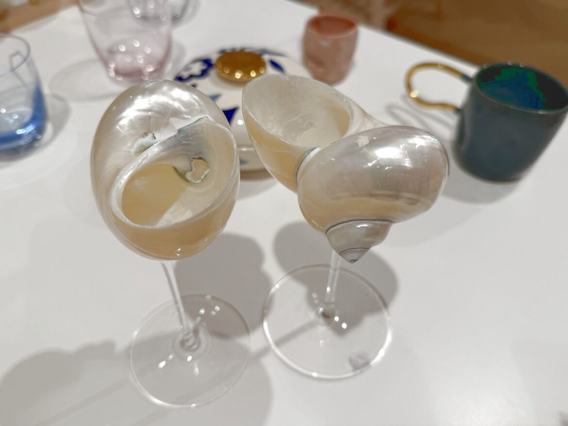 Seashell wine glasses at Pioneers
