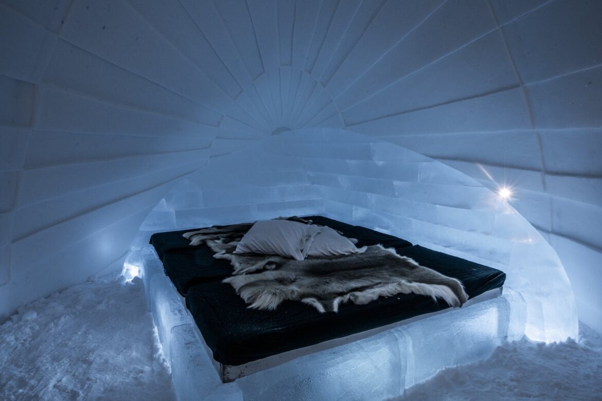 Spaghettification, Tomasz Czajkowski & Miłosz Matelski, Poland, ICEHOTEL 36, photo- Asaf Kliger-2 Spaghettification c. Tomasz Czajkowski & Miłosz Matelski, Poland.