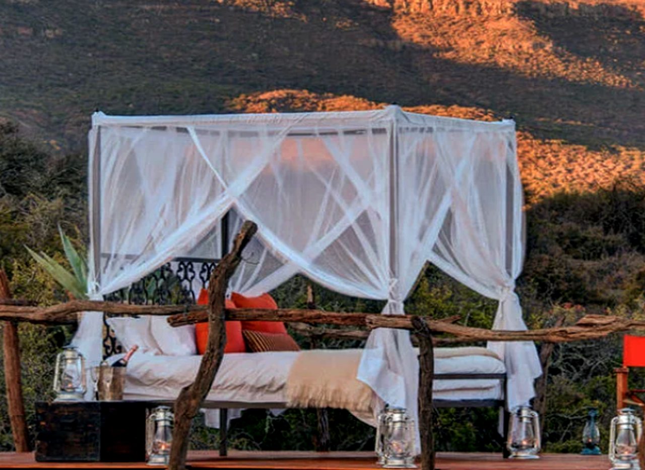 Star Bed, romantic accommodation in South Africa.